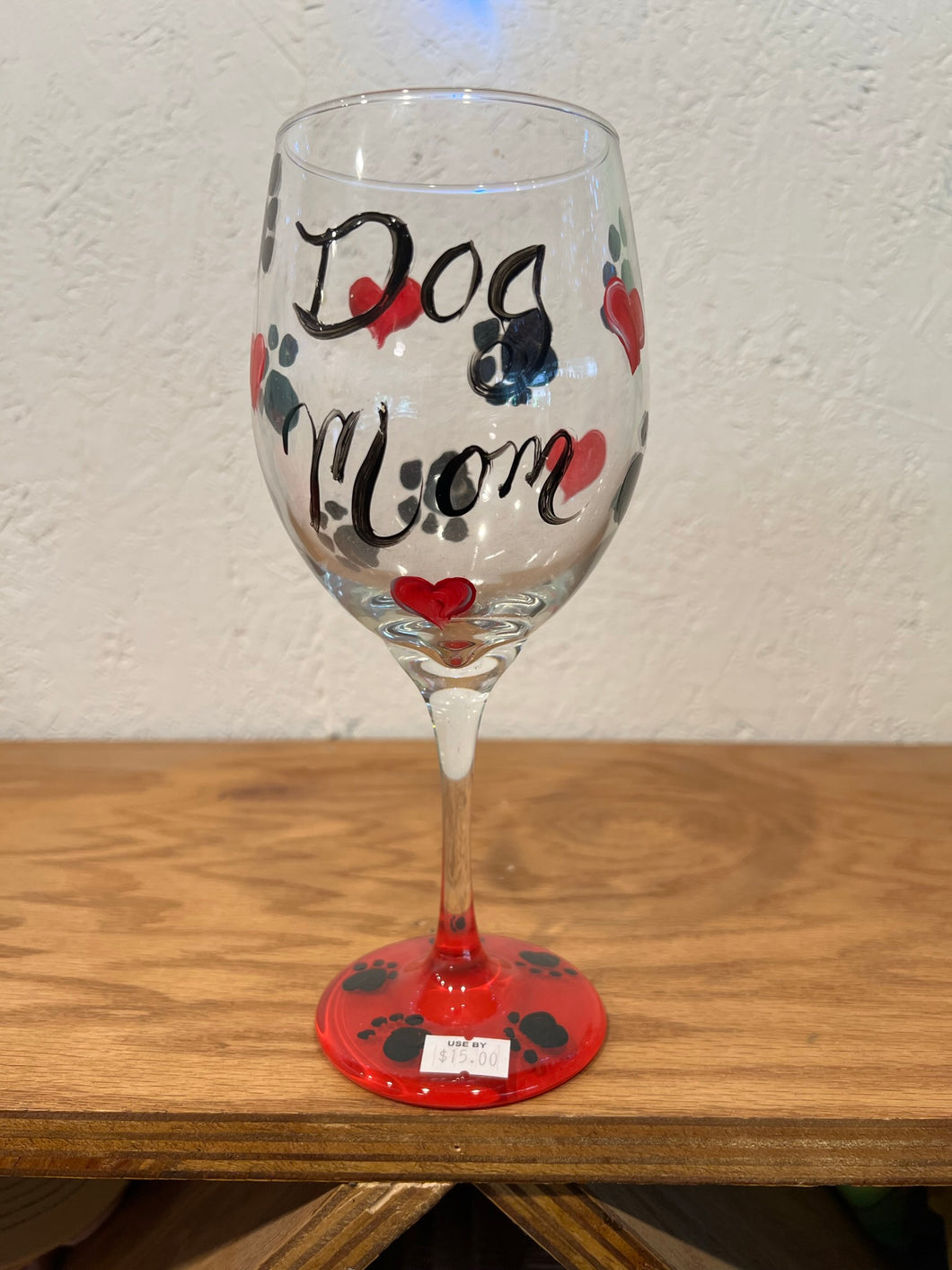 Painted dog mom wine glass